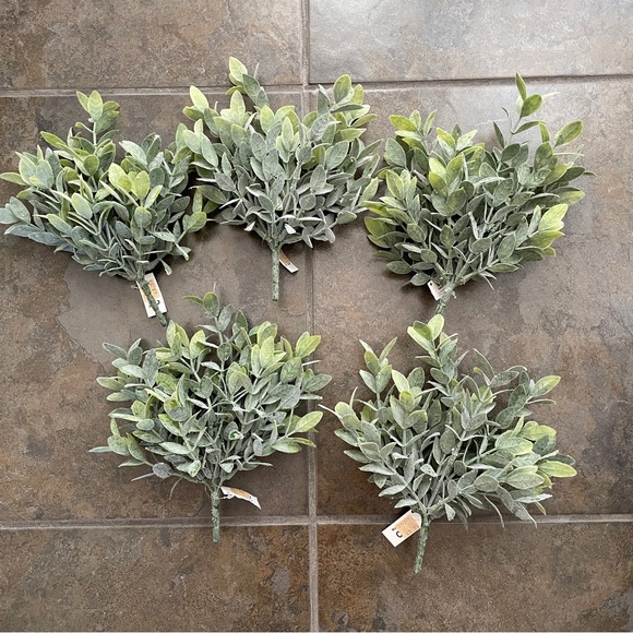 Bundle of 5 Faux Greenery - Picture 3 of 17